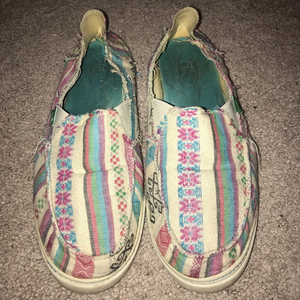 Sanuks